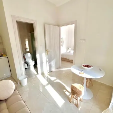 Apartment Luxury Boutique In Heart Of *