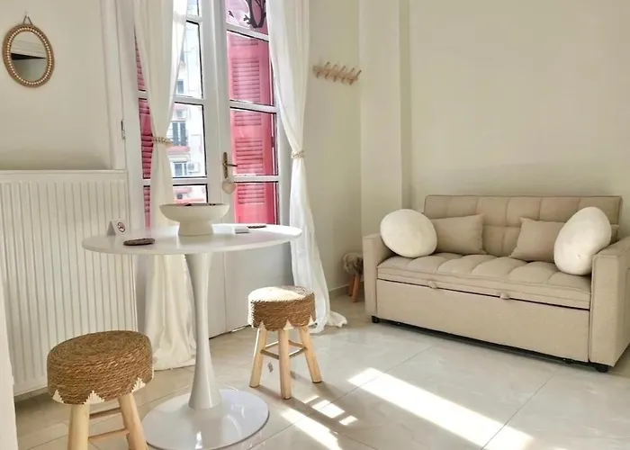 Stylish Boutique In Heart Of Thessaloniki
